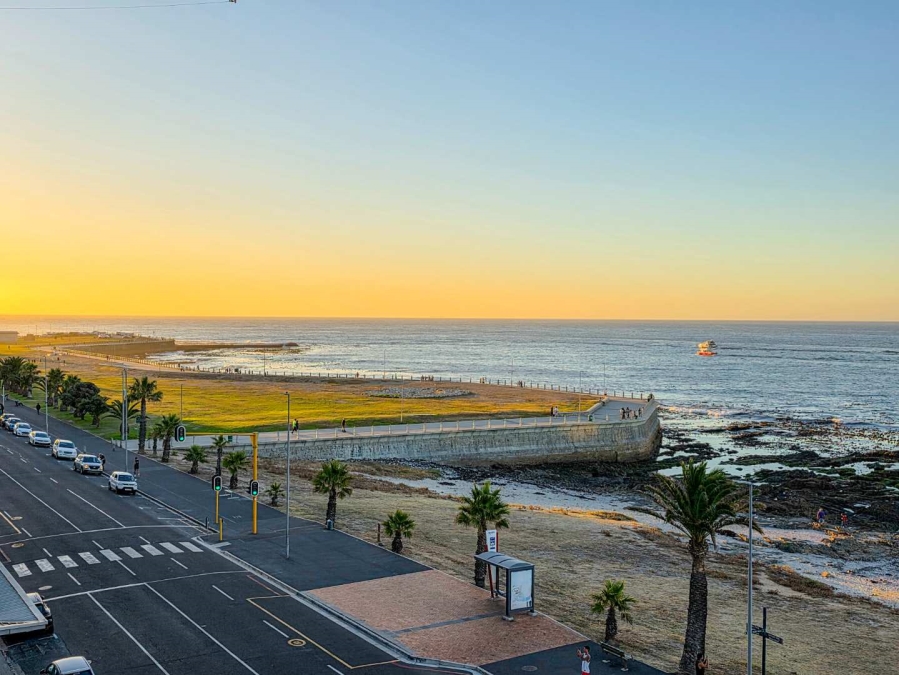 3 Bedroom Property for Sale in Mouille Point Western Cape